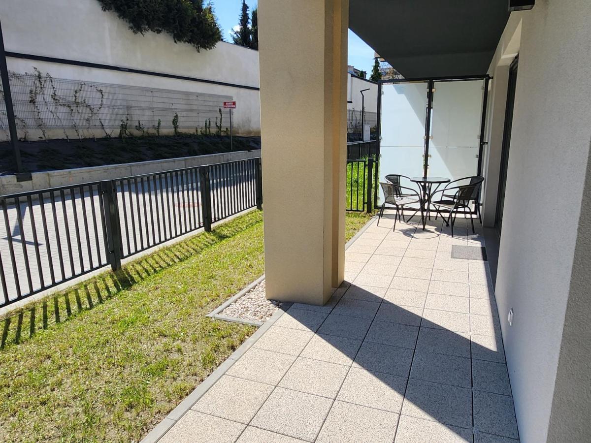 Dwa Jelonki, Ul Sciegiennego, Centrum, Garaz, Ogrodek Kielce Exterior foto