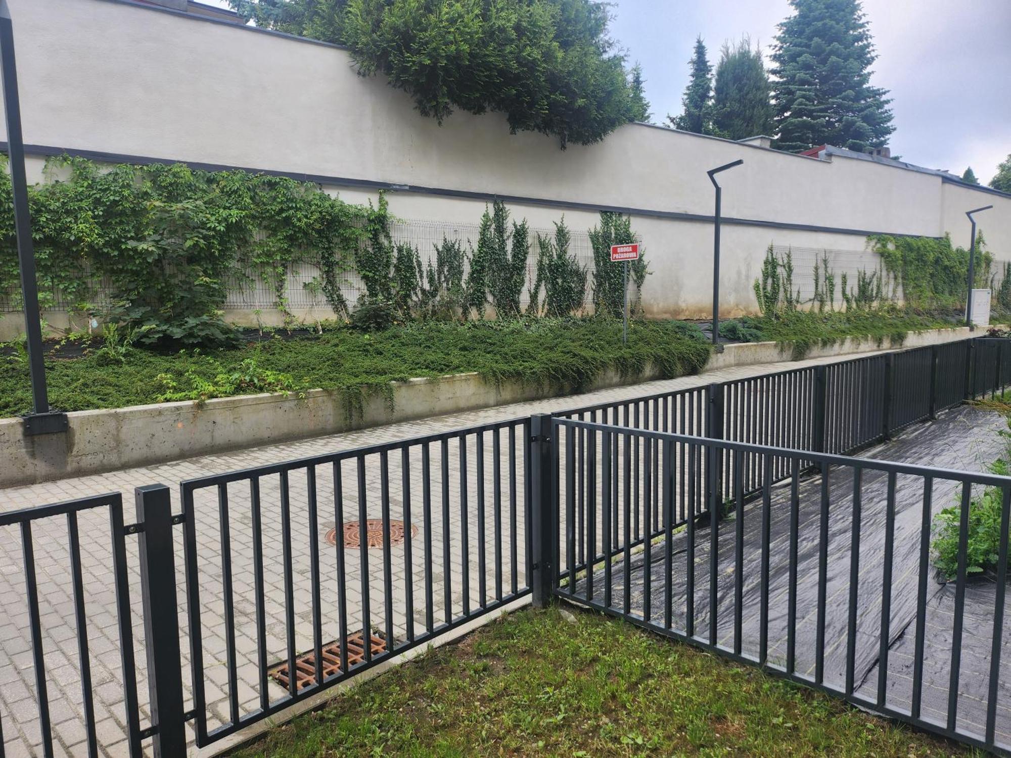 Dwa Jelonki, Ul Sciegiennego, Centrum, Garaz, Ogrodek Kielce Exterior foto